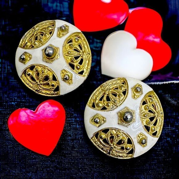 Vintage Les Bernard large open work gold silver cream enamel exotic earrings - Picture 1 of 6